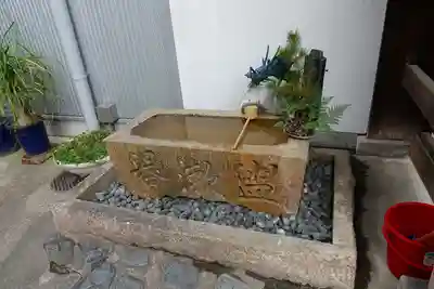 本教寺の手水舎