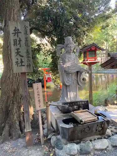 平塚八幡宮の像