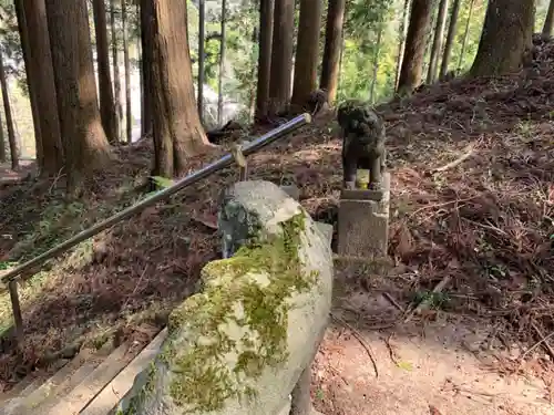 八幡神社の狛犬