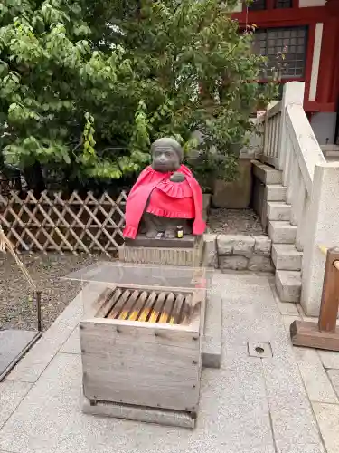 日枝神社の{uncategorized: "未分類", other: "その他", undefined: "問題あり", building: "その他建物", grave: "お墓", sacred_gate: "鳥居", guardian: "狛犬", statue: "像", buddha: "仏像", history: "歴史", nature: "自然", garden: "庭園", animal: "動物", pagoda: "塔", temizu: "手水舎", mountain_gate: "山門・神門", sanctuary: "本殿・本堂", subordinate: "末社・摂社", art: "芸術", scenery: "景色", jizo: "地蔵", ema: "絵馬", goshuin: "御朱印", omikuji: "おみくじ", items: "授与品その他", amulet: "お守り", goshuincho: "御朱印帳", eats: "食事", festival: "お祭り", votive_dance: "神楽", shichigosan: "七五三参", wedding: "結婚式", experience: "体験その他", initially: "初詣", around: "周辺", anti_infection: "感染症対策"}