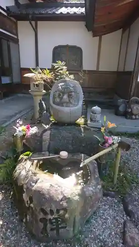 安養寺の手水舎