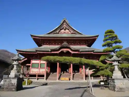 甲斐善光寺の本殿