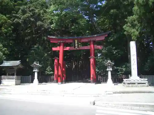 彌彦神社の鳥居