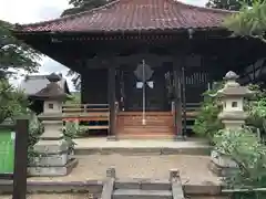 相応寺の本殿