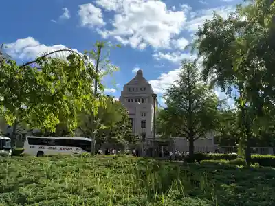 日枝神社の{uncategorized: "未分類", other: "その他", undefined: "問題あり", building: "その他建物", grave: "お墓", sacred_gate: "鳥居", guardian: "狛犬", statue: "像", buddha: "仏像", history: "歴史", nature: "自然", garden: "庭園", animal: "動物", pagoda: "塔", temizu: "手水舎", mountain_gate: "山門・神門", sanctuary: "本殿・本堂", subordinate: "末社・摂社", art: "芸術", scenery: "景色", jizo: "地蔵", ema: "絵馬", goshuin: "御朱印", omikuji: "おみくじ", items: "授与品その他", amulet: "お守り", goshuincho: "御朱印帳", eats: "食事", festival: "お祭り", votive_dance: "神楽", shichigosan: "七五三参", wedding: "結婚式", experience: "体験その他", initially: "初詣", around: "周辺", anti_infection: "感染症対策"}