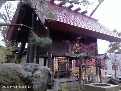 白山神社の{uncategorized: "未分類", other: "その他", undefined: "問題あり", building: "その他建物", grave: "お墓", sacred_gate: "鳥居", guardian: "狛犬", statue: "像", buddha: "仏像", history: "歴史", nature: "自然", garden: "庭園", animal: "動物", pagoda: "塔", temizu: "手水舎", mountain_gate: "山門・神門", sanctuary: "本殿・本堂", subordinate: "末社・摂社", art: "芸術", scenery: "景色", jizo: "地蔵", ema: "絵馬", goshuin: "御朱印", omikuji: "おみくじ", items: "授与品その他", amulet: "お守り", goshuincho: "御朱印帳", eats: "食事", festival: "お祭り", votive_dance: "神楽", shichigosan: "七五三参", wedding: "結婚式", experience: "体験その他", initially: "初詣", around: "周辺", anti_infection: "感染症対策"}