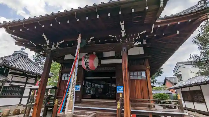 積善院の本殿・本堂