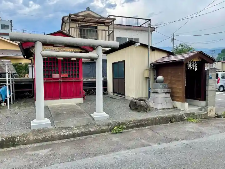 穴山稲荷神社(山梨県)