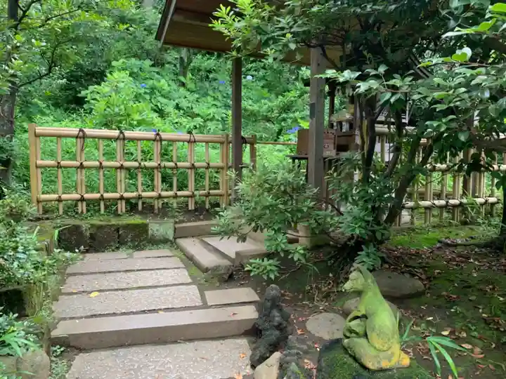 白金氷川神社の末社・摂社