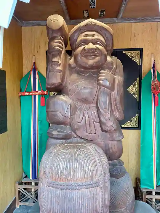 須賀神社の{uncategorized: "未分類", other: "その他", undefined: "問題あり", building: "その他建物", grave: "お墓", sacred_gate: "鳥居", guardian: "狛犬", statue: "像", buddha: "仏像", history: "歴史", nature: "自然", garden: "庭園", animal: "動物", pagoda: "塔", temizu: "手水舎", mountain_gate: "山門・神門", sanctuary: "本殿・本堂", subordinate: "末社・摂社", art: "芸術", scenery: "景色", jizo: "地蔵", ema: "絵馬", goshuin: "御朱印", omikuji: "おみくじ", items: "授与品その他", amulet: "お守り", goshuincho: "御朱印帳", eats: "食事", festival: "お祭り", votive_dance: "神楽", shichigosan: "七五三参", wedding: "結婚式", experience: "体験その他", initially: "初詣", around: "周辺", anti_infection: "感染症対策"}