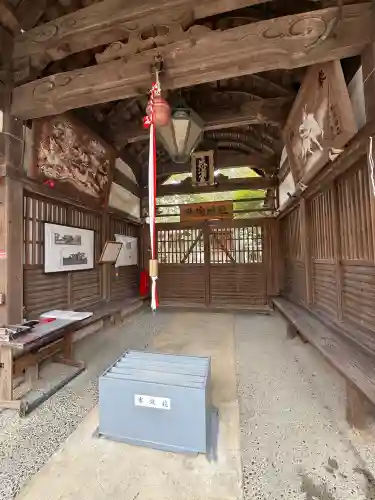 斑鳩神社の{uncategorized: "未分類", other: "その他", undefined: "問題あり", building: "その他建物", grave: "お墓", sacred_gate: "鳥居", guardian: "狛犬", statue: "像", buddha: "仏像", history: "歴史", nature: "自然", garden: "庭園", animal: "動物", pagoda: "塔", temizu: "手水舎", mountain_gate: "山門・神門", sanctuary: "本殿・本堂", subordinate: "末社・摂社", art: "芸術", scenery: "景色", jizo: "地蔵", ema: "絵馬", goshuin: "御朱印", omikuji: "おみくじ", items: "授与品その他", amulet: "お守り", goshuincho: "御朱印帳", eats: "食事", festival: "お祭り", votive_dance: "神楽", shichigosan: "七五三参", wedding: "結婚式", experience: "体験その他", initially: "初詣", around: "周辺", anti_infection: "感染症対策"}