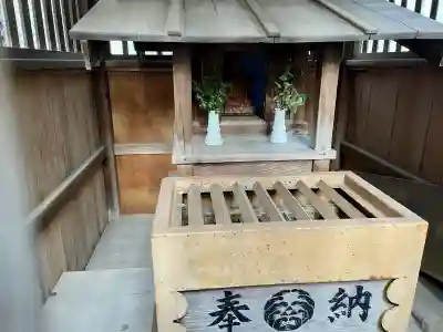 下落合弁財天の{uncategorized: "未分類", other: "その他", undefined: "問題あり", building: "その他建物", grave: "お墓", sacred_gate: "鳥居", guardian: "狛犬", statue: "像", buddha: "仏像", history: "歴史", nature: "自然", garden: "庭園", animal: "動物", pagoda: "塔", temizu: "手水舎", mountain_gate: "山門・神門", sanctuary: "本殿・本堂", subordinate: "末社・摂社", art: "芸術", scenery: "景色", jizo: "地蔵", ema: "絵馬", goshuin: "御朱印", omikuji: "おみくじ", items: "授与品その他", amulet: "お守り", goshuincho: "御朱印帳", eats: "食事", festival: "お祭り", votive_dance: "神楽", shichigosan: "七五三参", wedding: "結婚式", experience: "体験その他", initially: "初詣", around: "周辺", anti_infection: "感染症対策"}