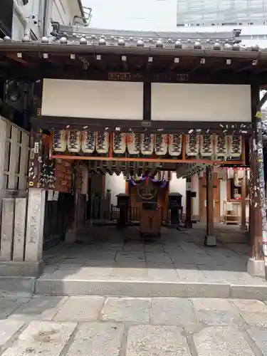 法善寺の本殿