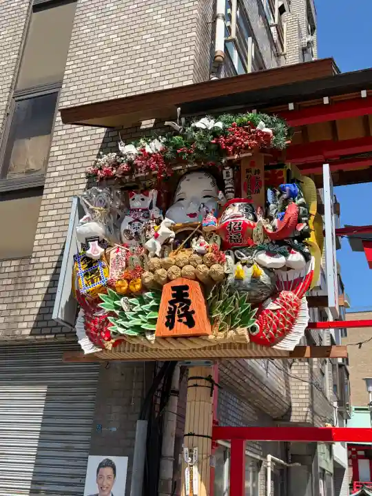 鷲神社の{uncategorized: "未分類", other: "その他", undefined: "問題あり", building: "その他建物", grave: "お墓", sacred_gate: "鳥居", guardian: "狛犬", statue: "像", buddha: "仏像", history: "歴史", nature: "自然", garden: "庭園", animal: "動物", pagoda: "塔", temizu: "手水舎", mountain_gate: "山門・神門", sanctuary: "本殿・本堂", subordinate: "末社・摂社", art: "芸術", scenery: "景色", jizo: "地蔵", ema: "絵馬", goshuin: "御朱印", omikuji: "おみくじ", items: "授与品その他", amulet: "お守り", goshuincho: "御朱印帳", eats: "食事", festival: "お祭り", votive_dance: "神楽", shichigosan: "七五三参", wedding: "結婚式", experience: "体験その他", initially: "初詣", around: "周辺", anti_infection: "感染症対策"}