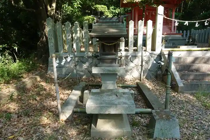 燕神社の末社・摂社