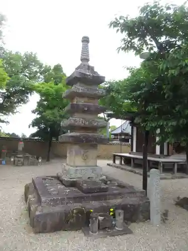 新薬師寺の塔