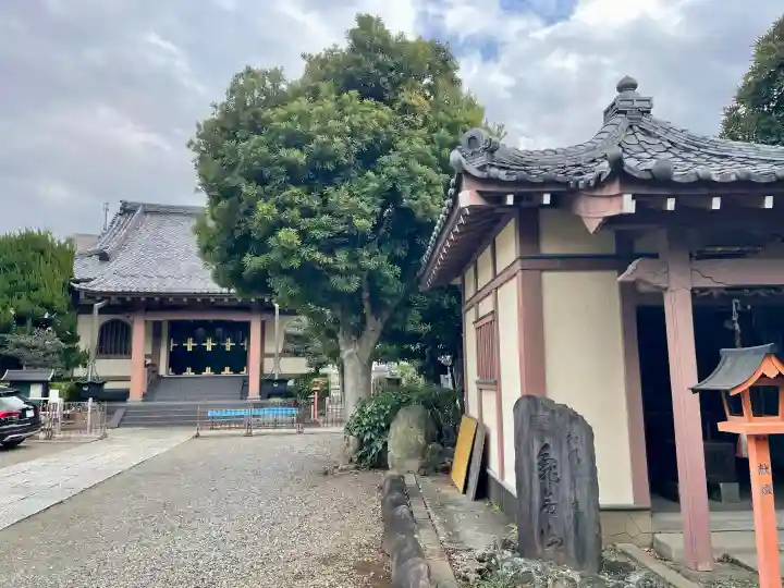 光明寺の{uncategorized: "未分類", other: "その他", undefined: "問題あり", building: "その他建物", grave: "お墓", sacred_gate: "鳥居", guardian: "狛犬", statue: "像", buddha: "仏像", history: "歴史", nature: "自然", garden: "庭園", animal: "動物", pagoda: "塔", temizu: "手水舎", mountain_gate: "山門・神門", sanctuary: "本殿・本堂", subordinate: "末社・摂社", art: "芸術", scenery: "景色", jizo: "地蔵", ema: "絵馬", goshuin: "御朱印", omikuji: "おみくじ", items: "授与品その他", amulet: "お守り", goshuincho: "御朱印帳", eats: "食事", festival: "お祭り", votive_dance: "神楽", shichigosan: "七五三参", wedding: "結婚式", experience: "体験その他", initially: "初詣", around: "周辺", anti_infection: "感染症対策"}