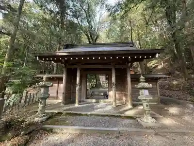 八幡神社松平東照宮の{uncategorized: "未分類", other: "その他", undefined: "問題あり", building: "その他建物", grave: "お墓", sacred_gate: "鳥居", guardian: "狛犬", statue: "像", buddha: "仏像", history: "歴史", nature: "自然", garden: "庭園", animal: "動物", pagoda: "塔", temizu: "手水舎", mountain_gate: "山門・神門", sanctuary: "本殿・本堂", subordinate: "末社・摂社", art: "芸術", scenery: "景色", jizo: "地蔵", ema: "絵馬", goshuin: "御朱印", omikuji: "おみくじ", items: "授与品その他", amulet: "お守り", goshuincho: "御朱印帳", eats: "食事", festival: "お祭り", votive_dance: "神楽", shichigosan: "七五三参", wedding: "結婚式", experience: "体験その他", initially: "初詣", around: "周辺", anti_infection: "感染症対策"}