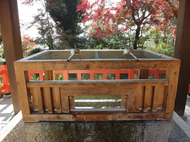 建勲神社の手水舎