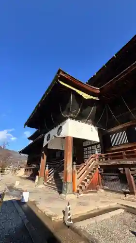 善光寺の{uncategorized: "未分類", other: "その他", undefined: "問題あり", building: "その他建物", grave: "お墓", sacred_gate: "鳥居", guardian: "狛犬", statue: "像", buddha: "仏像", history: "歴史", nature: "自然", garden: "庭園", animal: "動物", pagoda: "塔", temizu: "手水舎", mountain_gate: "山門・神門", sanctuary: "本殿・本堂", subordinate: "末社・摂社", art: "芸術", scenery: "景色", jizo: "地蔵", ema: "絵馬", goshuin: "御朱印", omikuji: "おみくじ", items: "授与品その他", amulet: "お守り", goshuincho: "御朱印帳", eats: "食事", festival: "お祭り", votive_dance: "神楽", shichigosan: "七五三参", wedding: "結婚式", experience: "体験その他", initially: "初詣", around: "周辺", anti_infection: "感染症対策"}