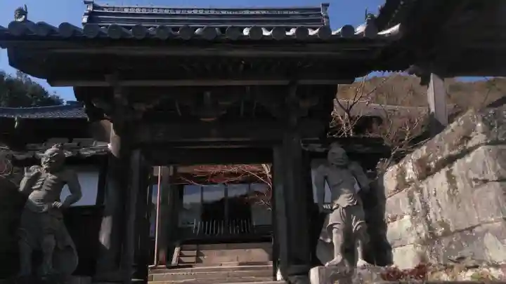 応暦寺の山門・神門