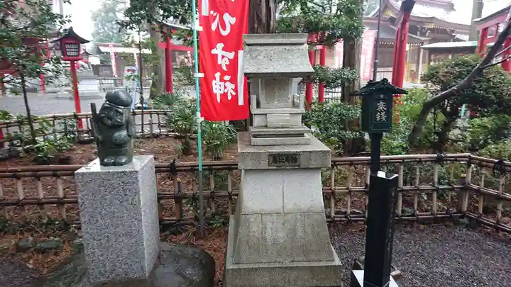 亀ケ池八幡宮の末社・摂社