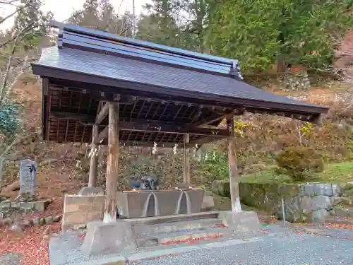 金櫻神社の手水舎
