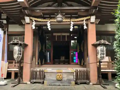 白鬚神社の本殿・本堂