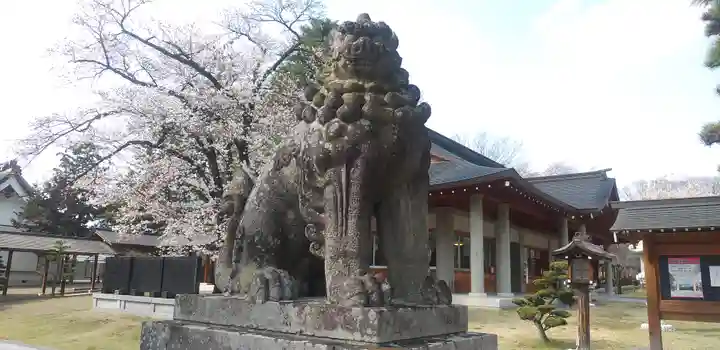 長野縣護國神社の狛犬