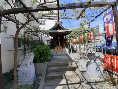 藤之宮　春日神社（野田の藤跡）の{uncategorized: "未分類", other: "その他", undefined: "問題あり", building: "その他建物", grave: "お墓", sacred_gate: "鳥居", guardian: "狛犬", statue: "像", buddha: "仏像", history: "歴史", nature: "自然", garden: "庭園", animal: "動物", pagoda: "塔", temizu: "手水舎", mountain_gate: "山門・神門", sanctuary: "本殿・本堂", subordinate: "末社・摂社", art: "芸術", scenery: "景色", jizo: "地蔵", ema: "絵馬", goshuin: "御朱印", omikuji: "おみくじ", items: "授与品その他", amulet: "お守り", goshuincho: "御朱印帳", eats: "食事", festival: "お祭り", votive_dance: "神楽", shichigosan: "七五三参", wedding: "結婚式", experience: "体験その他", initially: "初詣", around: "周辺", anti_infection: "感染症対策"}