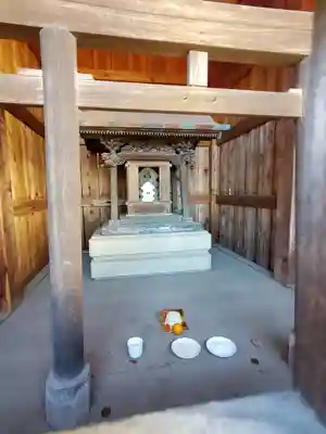 元巣神社の末社・摂社