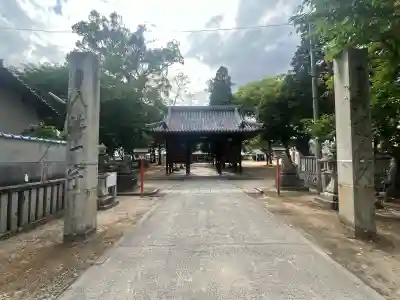 素盞嗚神社の{uncategorized: "未分類", other: "その他", undefined: "問題あり", building: "その他建物", grave: "お墓", sacred_gate: "鳥居", guardian: "狛犬", statue: "像", buddha: "仏像", history: "歴史", nature: "自然", garden: "庭園", animal: "動物", pagoda: "塔", temizu: "手水舎", mountain_gate: "山門・神門", sanctuary: "本殿・本堂", subordinate: "末社・摂社", art: "芸術", scenery: "景色", jizo: "地蔵", ema: "絵馬", goshuin: "御朱印", omikuji: "おみくじ", items: "授与品その他", amulet: "お守り", goshuincho: "御朱印帳", eats: "食事", festival: "お祭り", votive_dance: "神楽", shichigosan: "七五三参", wedding: "結婚式", experience: "体験その他", initially: "初詣", around: "周辺", anti_infection: "感染症対策"}