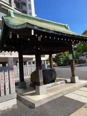 白金氷川神社の手水舎