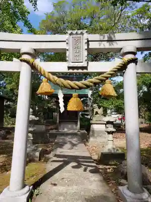 諏訪神社の鳥居