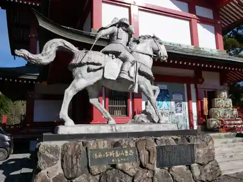 武蔵御嶽神社の像