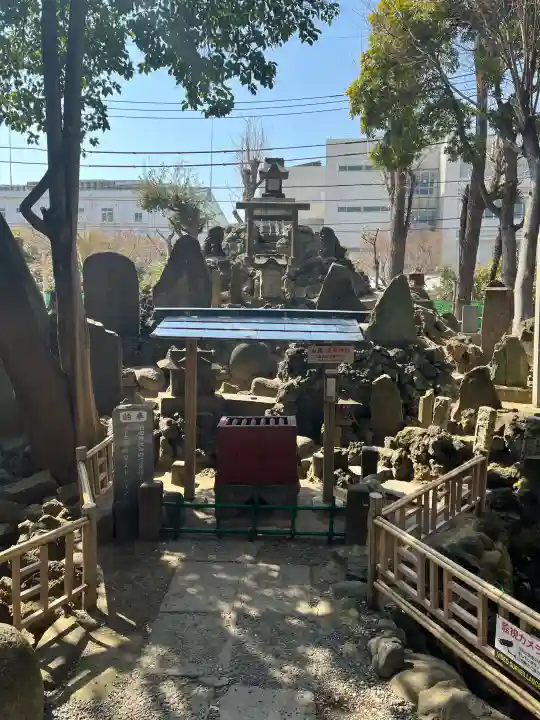 羽田神社の{uncategorized: "未分類", other: "その他", undefined: "問題あり", building: "その他建物", grave: "お墓", sacred_gate: "鳥居", guardian: "狛犬", statue: "像", buddha: "仏像", history: "歴史", nature: "自然", garden: "庭園", animal: "動物", pagoda: "塔", temizu: "手水舎", mountain_gate: "山門・神門", sanctuary: "本殿・本堂", subordinate: "末社・摂社", art: "芸術", scenery: "景色", jizo: "地蔵", ema: "絵馬", goshuin: "御朱印", omikuji: "おみくじ", items: "授与品その他", amulet: "お守り", goshuincho: "御朱印帳", eats: "食事", festival: "お祭り", votive_dance: "神楽", shichigosan: "七五三参", wedding: "結婚式", experience: "体験その他", initially: "初詣", around: "周辺", anti_infection: "感染症対策"}