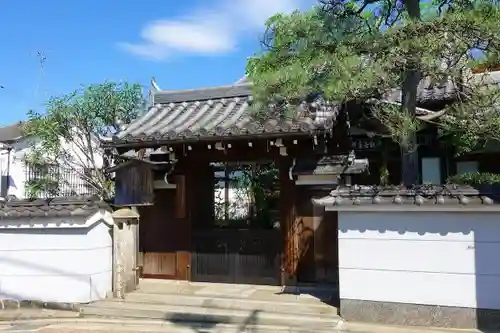 法性寺の山門