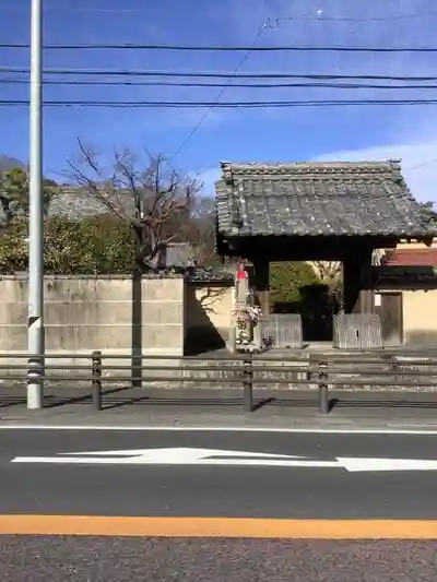 大仙寺の山門