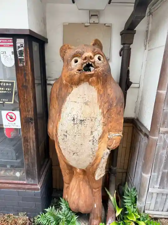 神田神社(神田明神)の{uncategorized: "未分類", other: "その他", undefined: "問題あり", building: "その他建物", grave: "お墓", sacred_gate: "鳥居", guardian: "狛犬", statue: "像", buddha: "仏像", history: "歴史", nature: "自然", garden: "庭園", animal: "動物", pagoda: "塔", temizu: "手水舎", mountain_gate: "山門・神門", sanctuary: "本殿・本堂", subordinate: "末社・摂社", art: "芸術", scenery: "景色", jizo: "地蔵", ema: "絵馬", goshuin: "御朱印", omikuji: "おみくじ", items: "授与品その他", amulet: "お守り", goshuincho: "御朱印帳", eats: "食事", festival: "お祭り", votive_dance: "神楽", shichigosan: "七五三参", wedding: "結婚式", experience: "体験その他", initially: "初詣", around: "周辺", anti_infection: "感染症対策"}