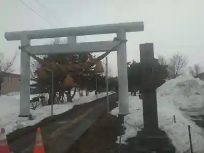 三川神社の鳥居