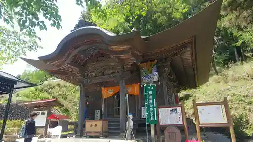 常泉寺の本殿