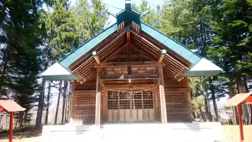 占冠神社の本殿