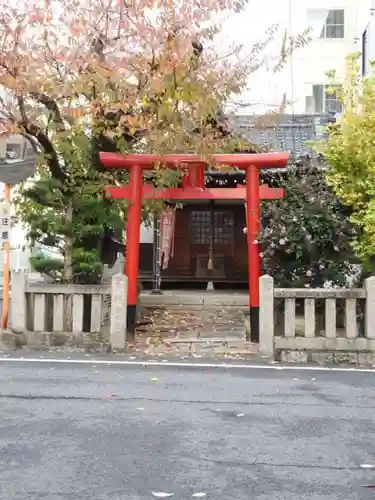 法隨稲荷大明王の鳥居