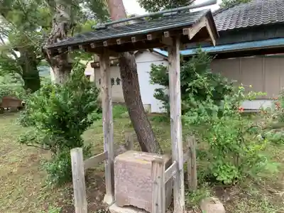神明社の手水舎