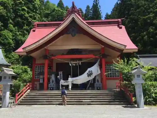 尾崎神社の本殿・本堂