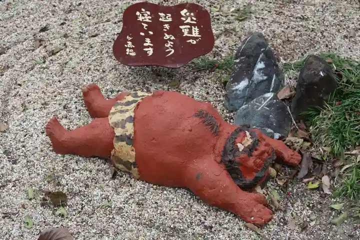 大御堂寺(野間大坊)の像