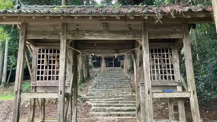 井戸鐘乳穴神社(岡山県)