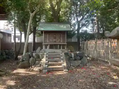 勝速日神社の{uncategorized: "未分類", other: "その他", undefined: "問題あり", building: "その他建物", grave: "お墓", sacred_gate: "鳥居", guardian: "狛犬", statue: "像", buddha: "仏像", history: "歴史", nature: "自然", garden: "庭園", animal: "動物", pagoda: "塔", temizu: "手水舎", mountain_gate: "山門・神門", sanctuary: "本殿・本堂", subordinate: "末社・摂社", art: "芸術", scenery: "景色", jizo: "地蔵", ema: "絵馬", goshuin: "御朱印", omikuji: "おみくじ", items: "授与品その他", amulet: "お守り", goshuincho: "御朱印帳", eats: "食事", festival: "お祭り", votive_dance: "神楽", shichigosan: "七五三参", wedding: "結婚式", experience: "体験その他", initially: "初詣", around: "周辺", anti_infection: "感染症対策"}