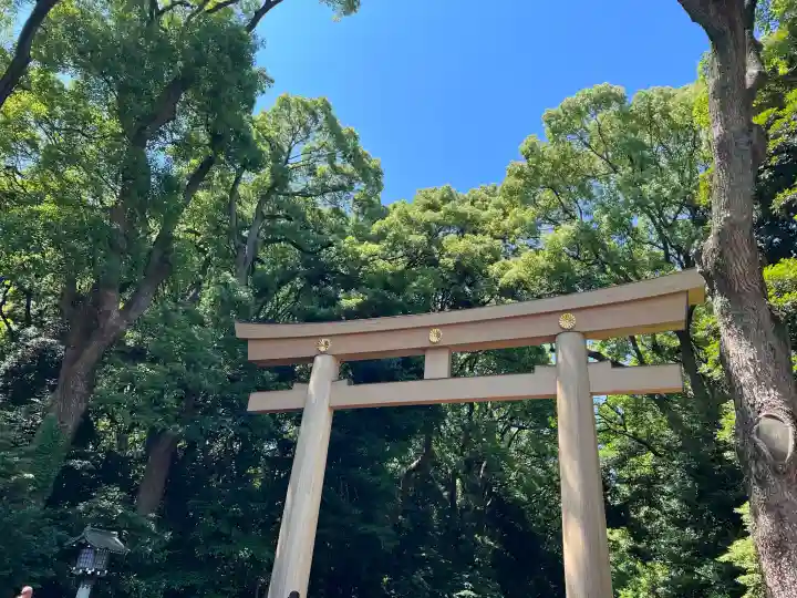 明治神宮の{uncategorized: "未分類", other: "その他", undefined: "問題あり", building: "その他建物", grave: "お墓", sacred_gate: "鳥居", guardian: "狛犬", statue: "像", buddha: "仏像", history: "歴史", nature: "自然", garden: "庭園", animal: "動物", pagoda: "塔", temizu: "手水舎", mountain_gate: "山門・神門", sanctuary: "本殿・本堂", subordinate: "末社・摂社", art: "芸術", scenery: "景色", jizo: "地蔵", ema: "絵馬", goshuin: "御朱印", omikuji: "おみくじ", items: "授与品その他", amulet: "お守り", goshuincho: "御朱印帳", eats: "食事", festival: "お祭り", votive_dance: "神楽", shichigosan: "七五三参", wedding: "結婚式", experience: "体験その他", initially: "初詣", around: "周辺", anti_infection: "感染症対策"}