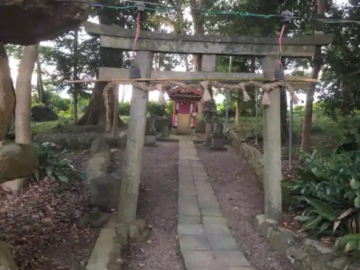 平群坐紀氏神社の末社・摂社